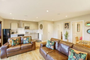 Conifer Lodge 25 with Hot Tub